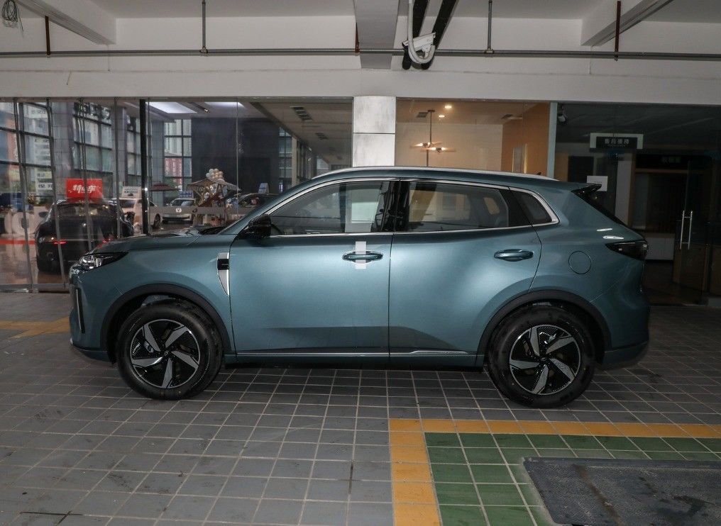 Energy Vehicle Changan Qiyuan A05 A06 A07 2024 Ev Car with Left Steering and 515km Range