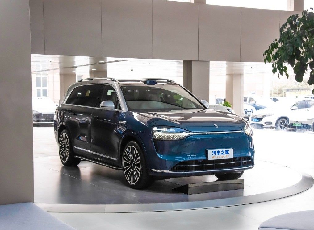 530 HP AITO M5 M7 Electric SUV Car Ternary Lithium Ion Battery and 6 Seats for Adults
