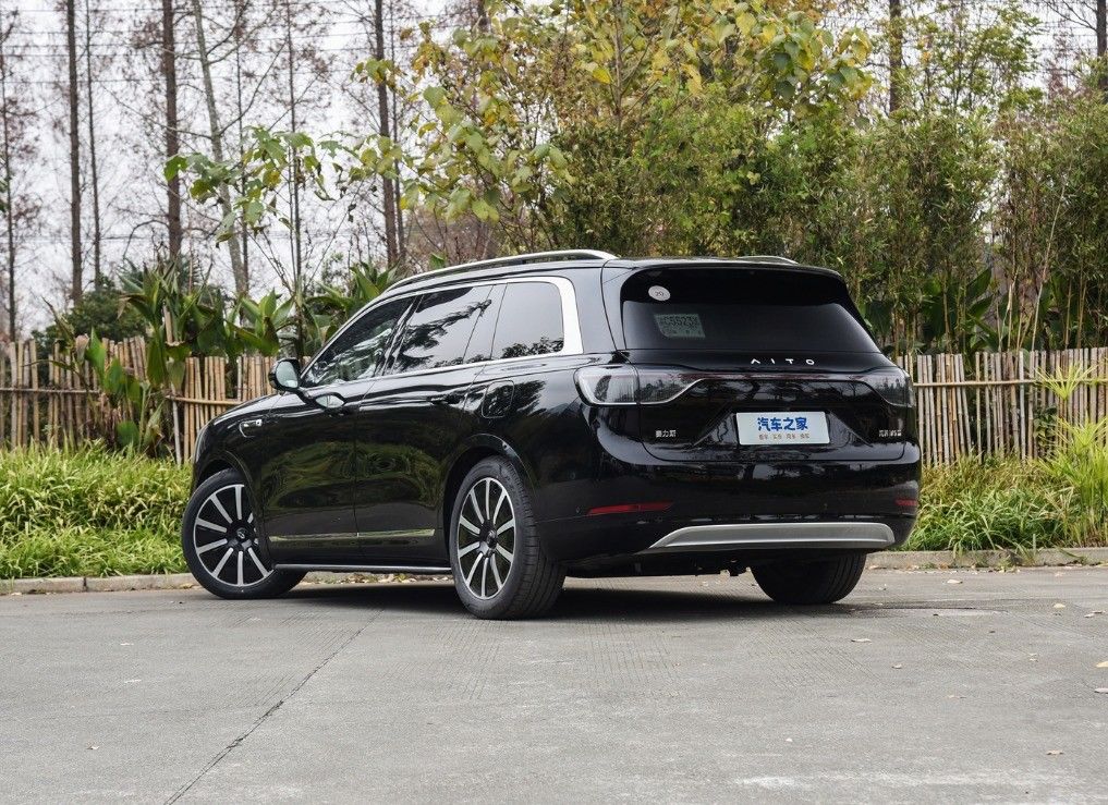 530 HP AITO M5 M7 Electric SUV Car Ternary Lithium Ion Battery and 6 Seats for Adults