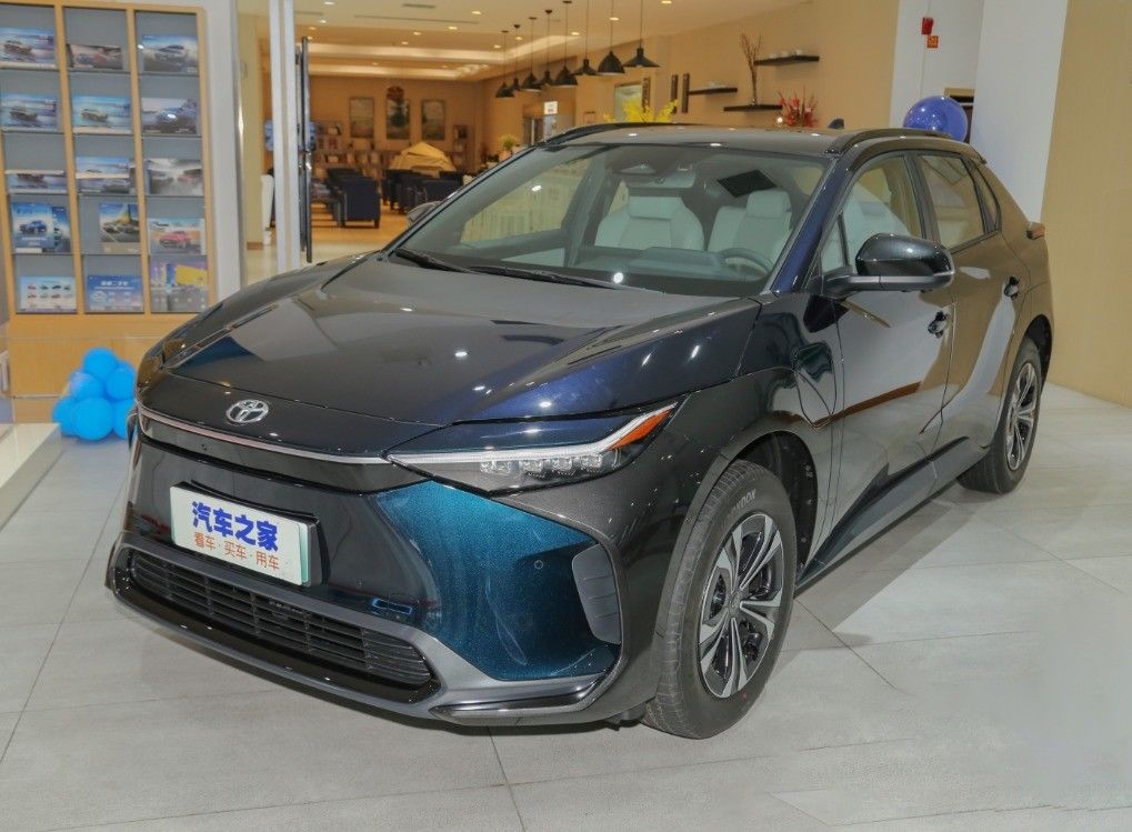 2024 FAW Toyotas Bz4x Battery Electric Vehicle Two Drive Version Midsize SUV EV Car