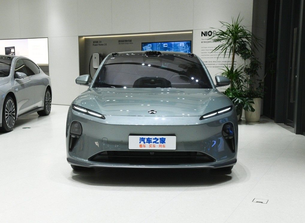 Left Steering Nio ES6 Electric Car with 5 Seats 5 Doors and Extra Long Endurance