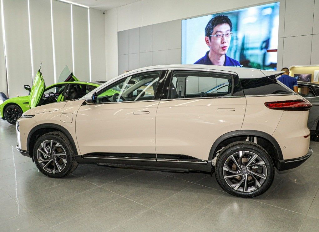 Left Steering Xpeng G3 G3i Electric Car 5 Seats 5 Doors for Adult 2023 Energy Vehicles