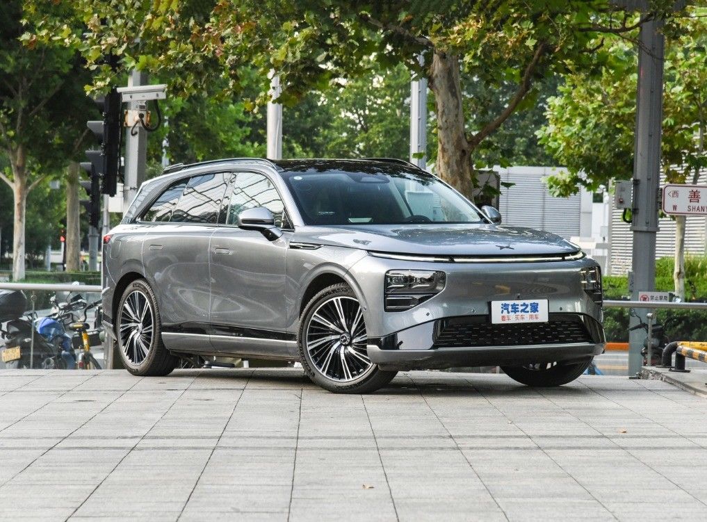 Xpeng P7 P5 G6 G3 G3i Model EV Cars Large SUV Made In with Ternary Lithium Ion Battery