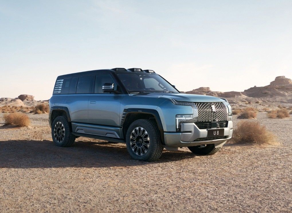 2024 Yangwang U8 Edition Hybrid Energy Type Pure Electric Luxury SUV with High Speed