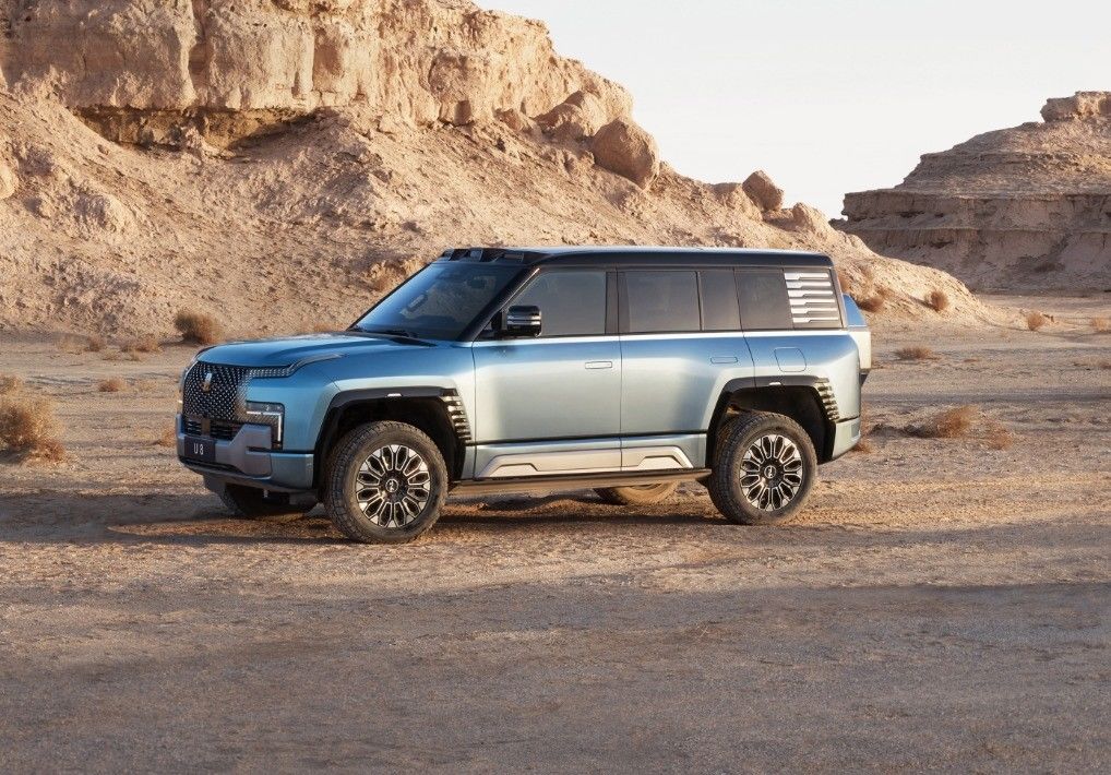 2024 Yangwang U8 Edition Hybrid Energy Type Pure Electric Luxury SUV with High Speed