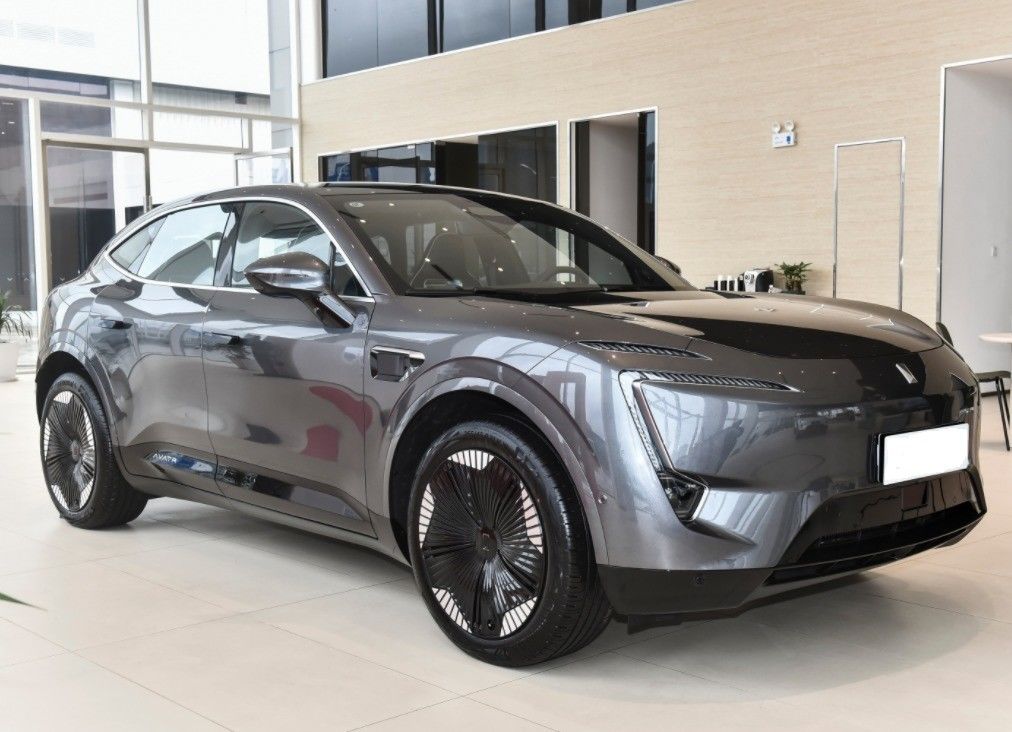 Changan Avatr 11 Electric Car 2024 Energy Vehicle with 5 Doors and Left Steering