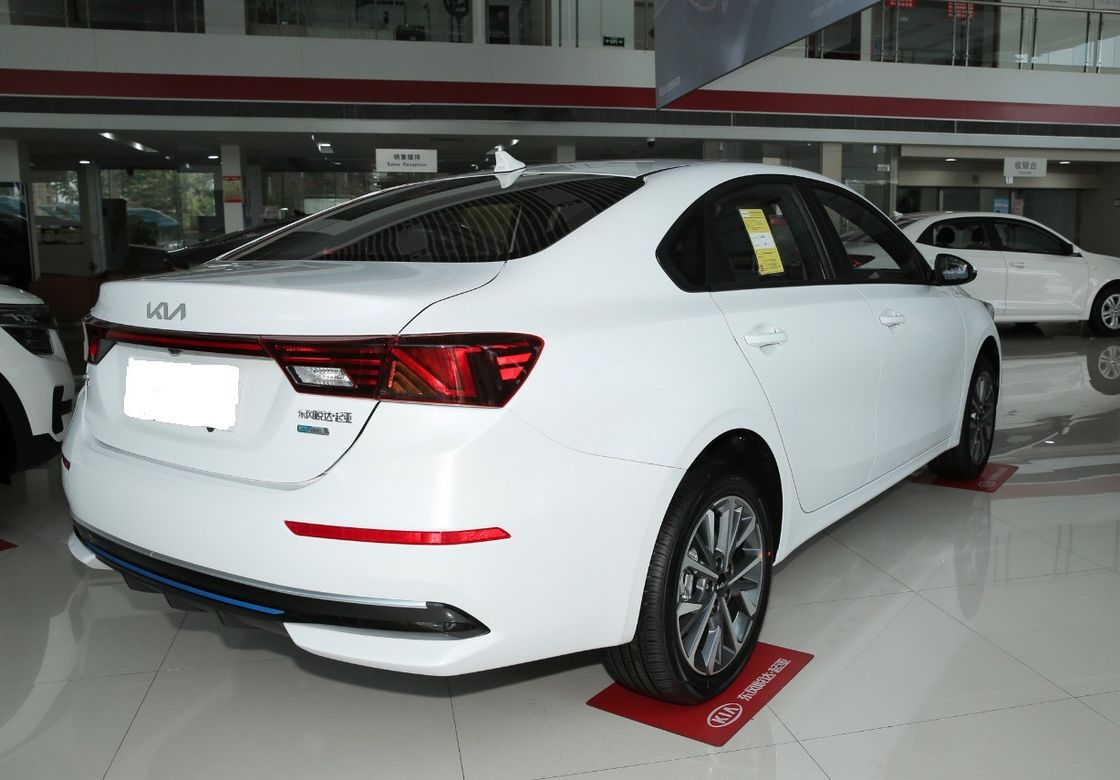 5 Seats 5 Doors 2024 KIA Cerato K3 Electric Car Verified Lithium Battery K3 Kia EV5 EV6