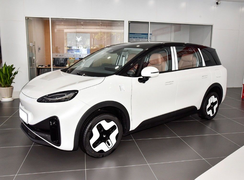 2024 ARCFOX Koala Electric MPV with 4-Door 5-Seater Body Structure and Pure Energy Type