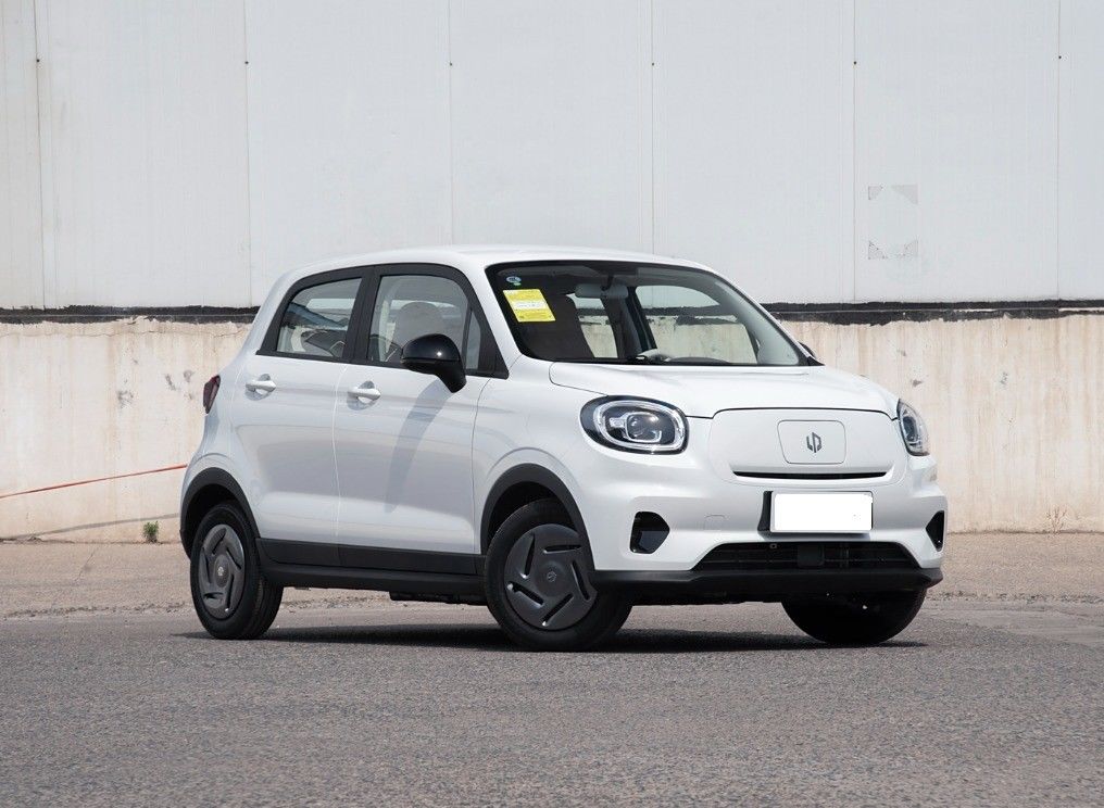 Leapmotor T03 Mini EV Car for Adults 280km Range 5-door 5-seat Sedan 4780*1905*1675mm