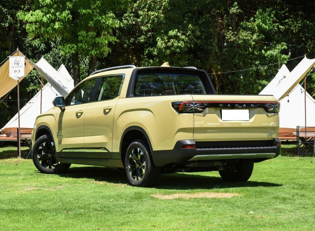 2024 Geely RD6 Electric Pickup Truck 4x4 63kWh 86kWh Battery 550 km Long Range EV Truck