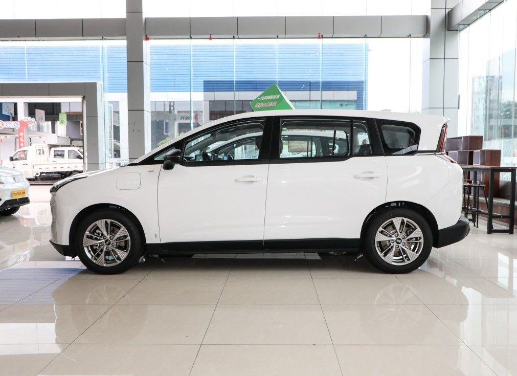 Prepaid Booking 2024 Faw Bestune NAT Large Intelligent Electric MPV Cars for Business