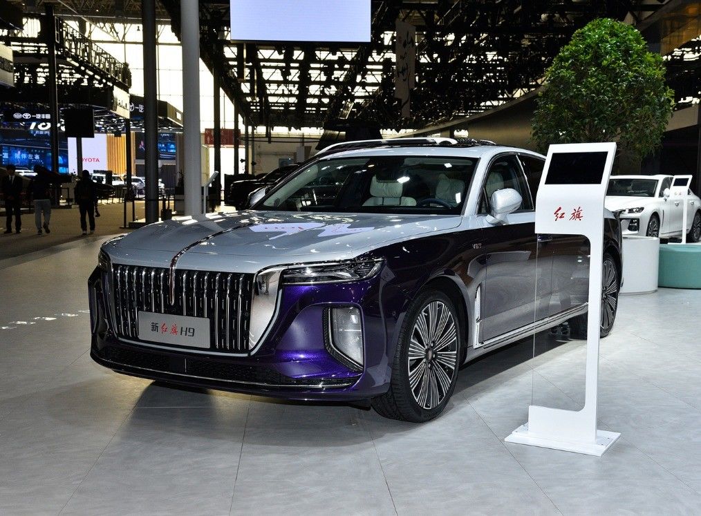 Hongqi H9 2.0T 3.0T Petrol Gasoline Car for Business Passenger Cars in Prepaid Booking