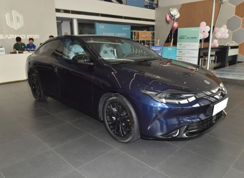 LeapMotor C01 The Ultimate Business Vehicle with 5-Door 5-Seat SUV and Plug-in Hybrid