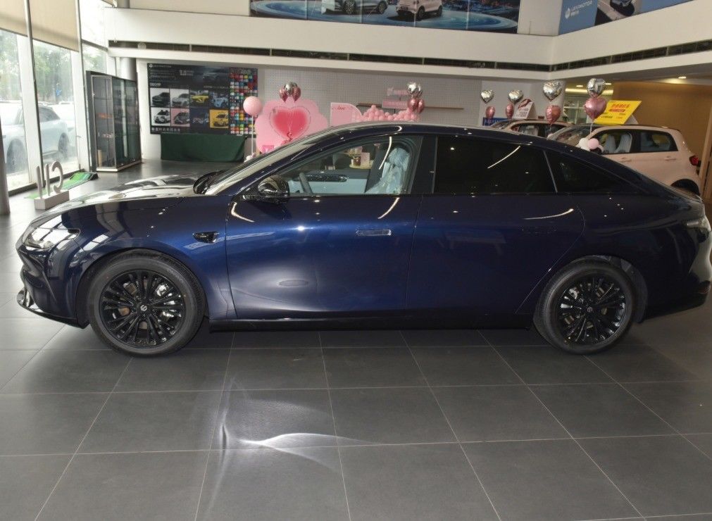 LeapMotor C01 The Ultimate Business Vehicle with 5-Door 5-Seat SUV and Plug-in Hybrid
