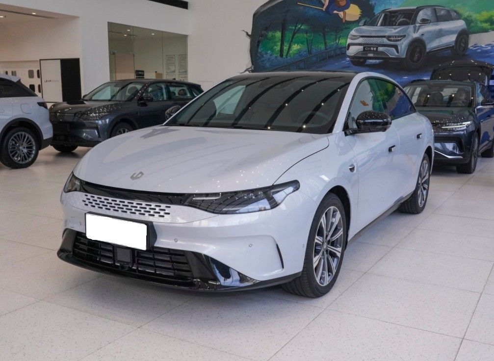 LeapMotor C01 The Ultimate Business Vehicle with 5-Door 5-Seat SUV and Plug-in Hybrid