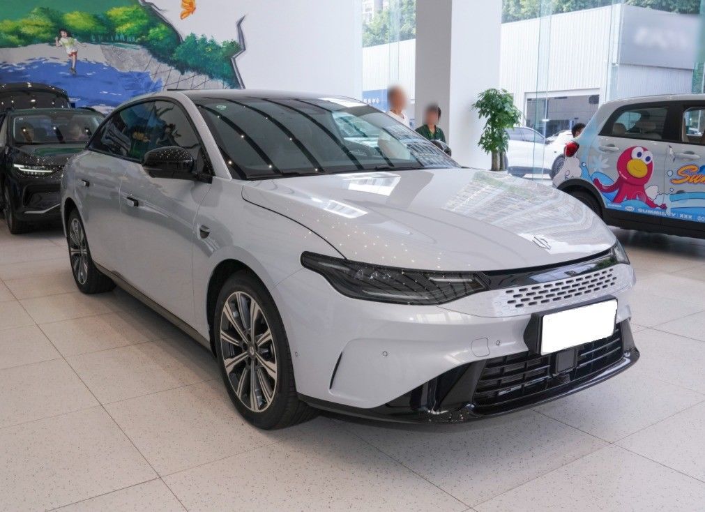 LeapMotor C01 The Ultimate Business Vehicle with 5-Door 5-Seat SUV and Plug-in Hybrid