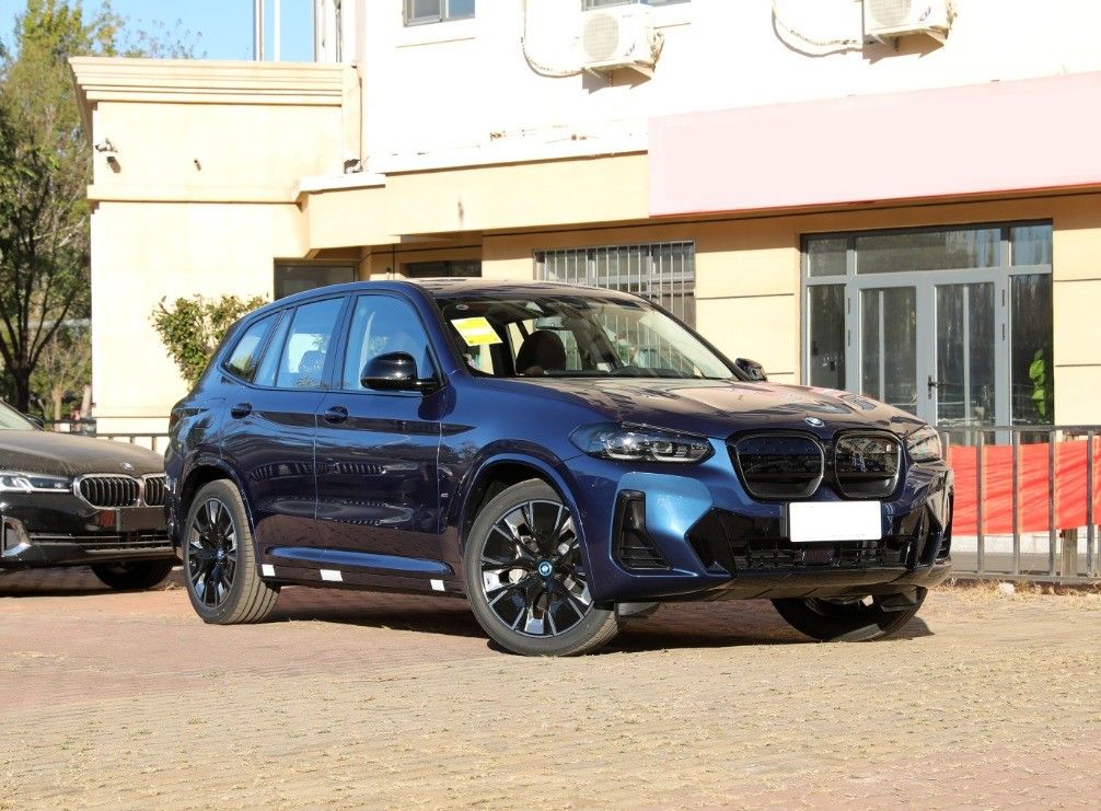 2024 BMWs IX3 Energy Used Car Pure Electric Cars 4x4 SUV 5-door 5-seat Body Structure