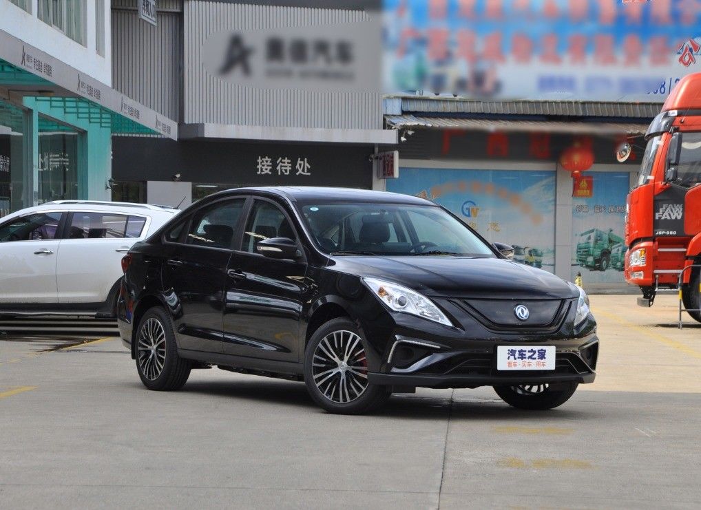 Dongfeng Fengxing Fengshen Xiaokang S60 E70 T1 T5 E1 Energy Vehicle 5 Seats 5 Doors