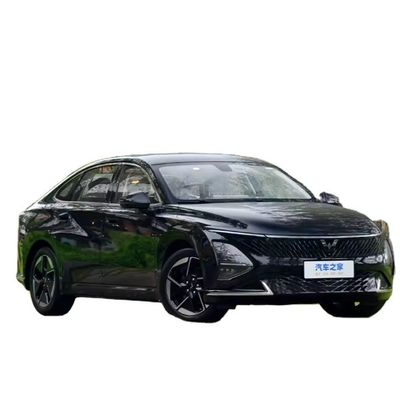 Ein guter Preis. SAIC Wuling Auto Trader Elektroauto für Erwachsene Weiß Wuling Xingguang PHEV Limousine 2024 Online