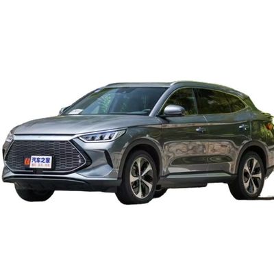 Bom preço. 2024 Carro BYD Song Plus DMI Veículo híbrido energético 605km SUV branco EV Acessórios de carro on-line